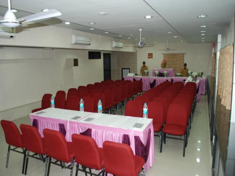 Hotel Rudra Regency Ahmedabad Esterno foto